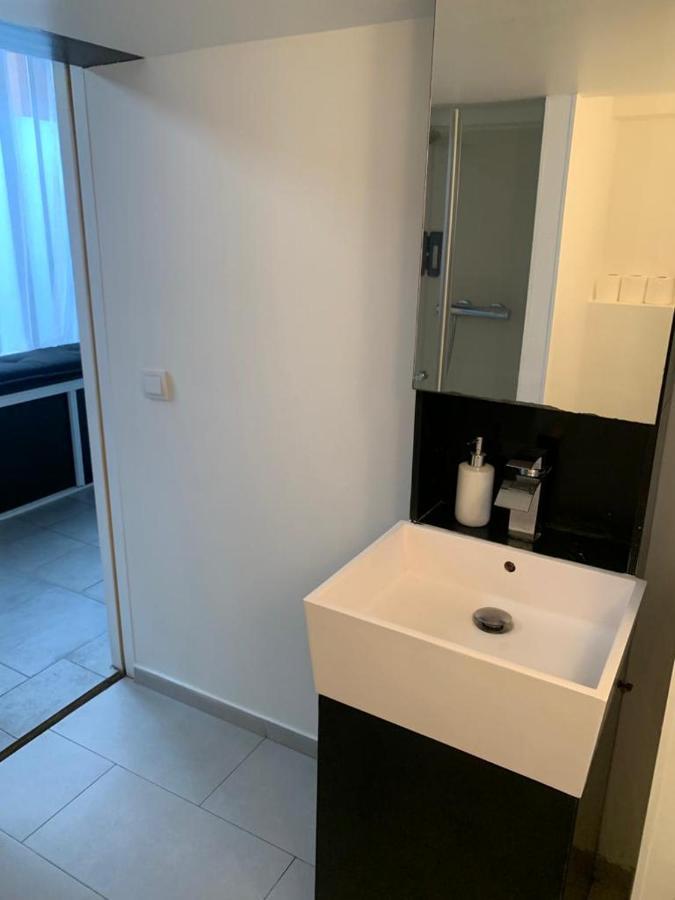 Spacious Bright Split Level Flat In The Fashionable Marais Appartement Parijs Buitenkant foto